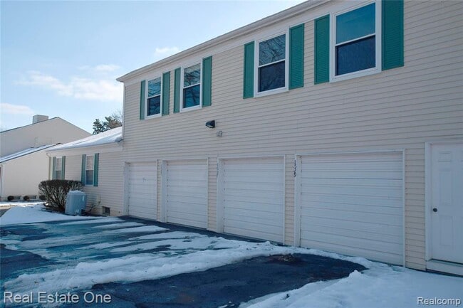 Building Photo - 1527 Mariner Dr
