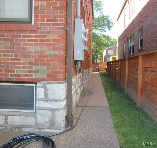 Building Photo - 3963-3965 Fillmore St