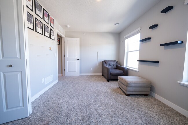 Building Photo - 17073 Dysart Pl