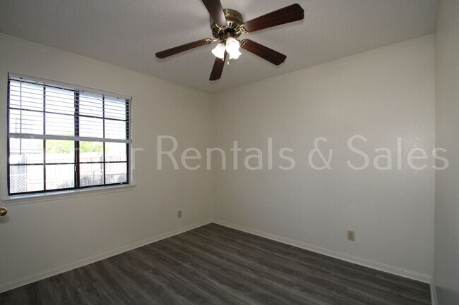 Building Photo - Spacious Corner Lot Killeen Home with Fruit-Bearing Backyard Trees
