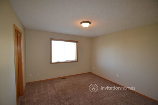 Building Photo - 7151 148th Ln NW