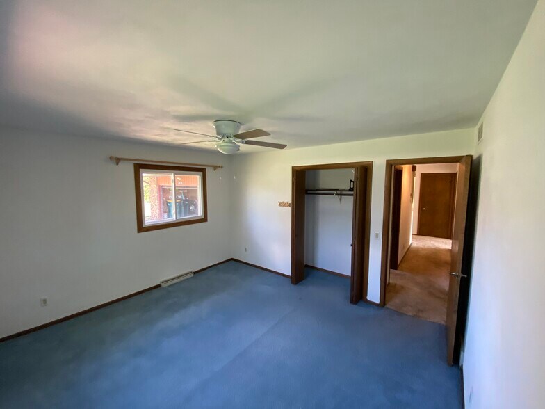 Bedroom 2 - 2839 Riva Ridge Cir