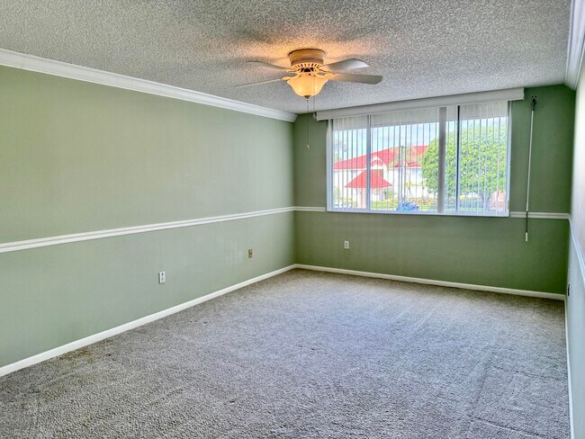 Building Photo - 104 Half Moon Cir