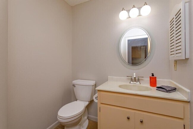 Building Photo - 8728 FL-33
