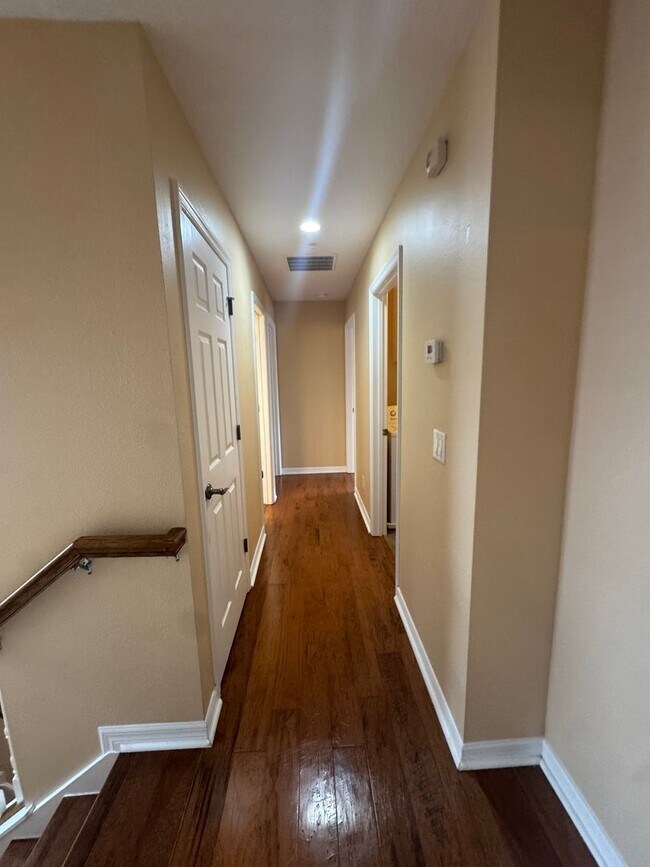 Building Photo - 5364 Penway Dr