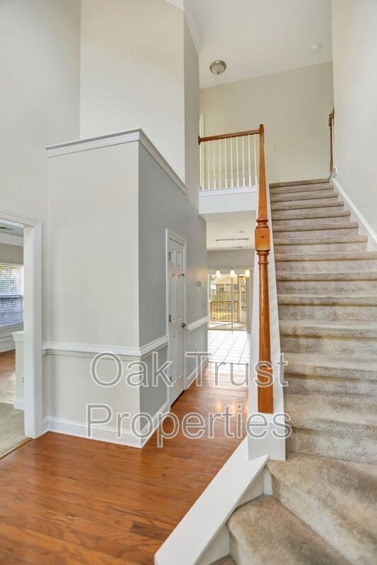 Building Photo - 5232 Mulholland Dr