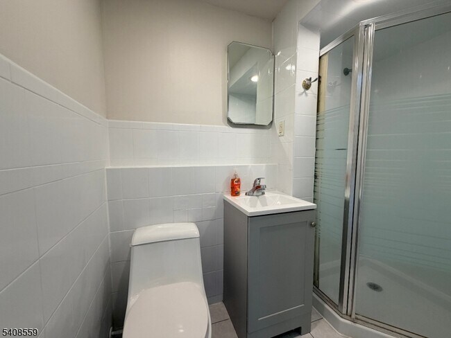 Building Photo - 260 Everett Rd