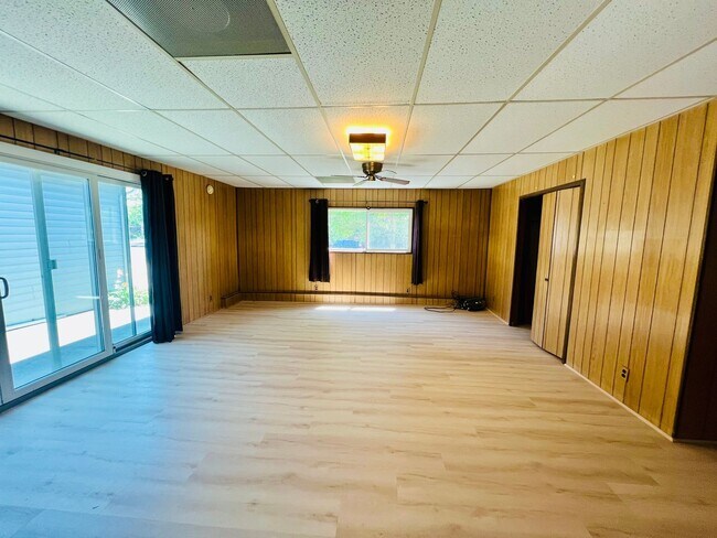 Building Photo - Lynbrook house ready now! $5075