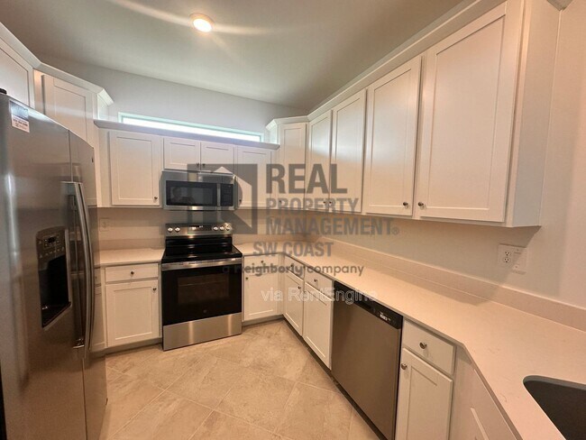 Building Photo - 20501 Hazelnut Ct S