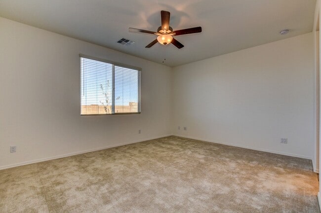 Building Photo - Beautiful home in Saddlewood