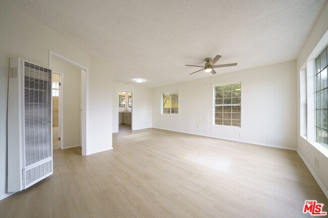 Building Photo - 38020 12th St E