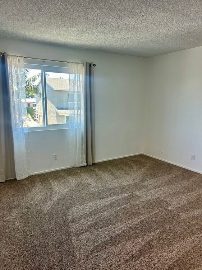 Building Photo - 11587Celi