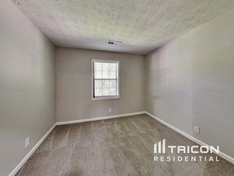 Building Photo - 1240 Bishops Lane Lawrenceville GA