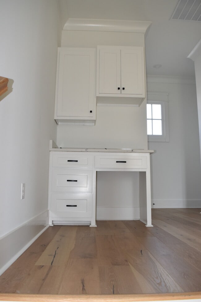 Building Photo - 3305 Pointe-Marie Dr