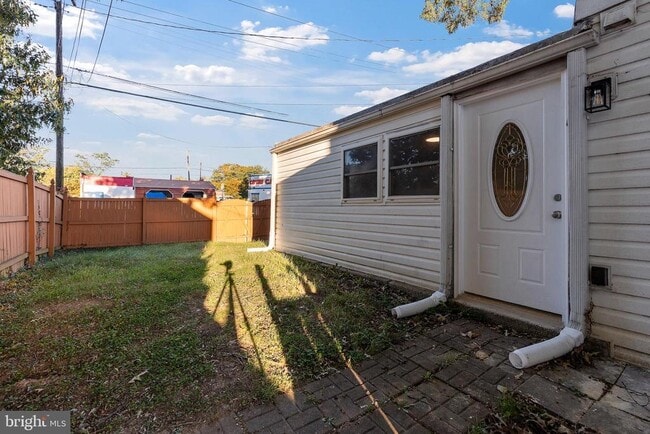 Building Photo - 8604 Chestnut Oak Rd