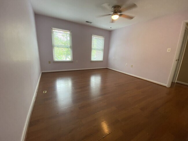 Building Photo - 18411 Guildberry Dr