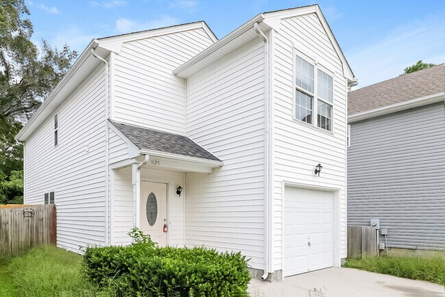 Primary Photo - Cute 3BR, 2.5BA home