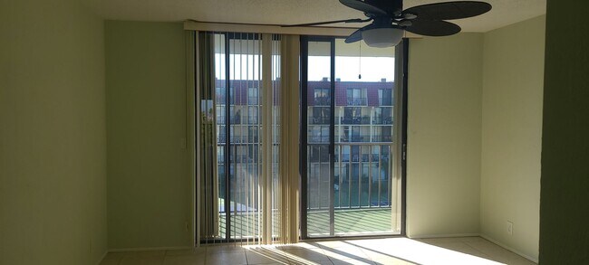 Building Photo - 1437 N Atlantic Ave