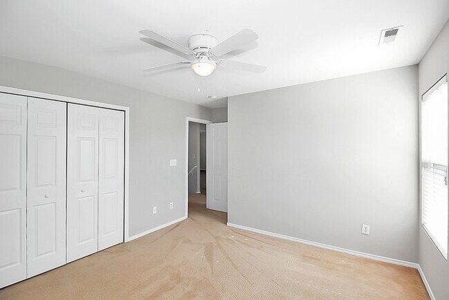 Building Photo - Spacious 3BD/2.5BA Home in Cabarrus Crossing!