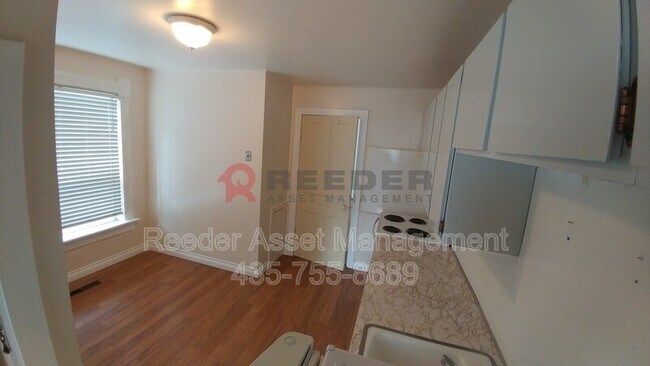 Building Photo - 245 N 100 E