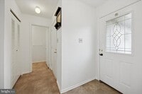Building Photo - 188 S Hill Dr