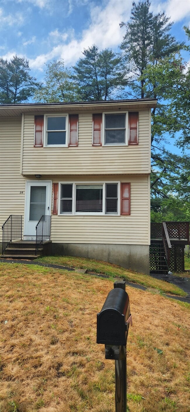 Primary Photo - 28 Townhouse Rd