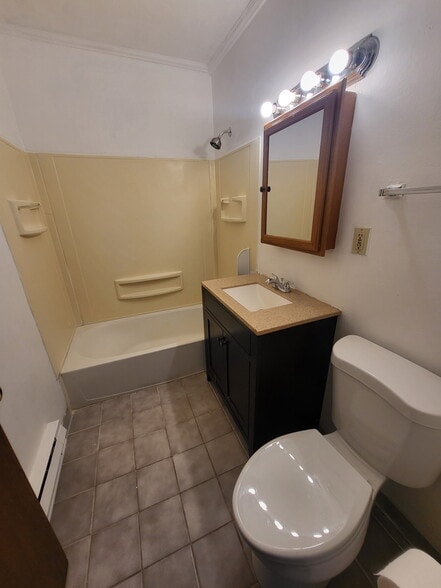 Building Photo - 1525 Norway Ln