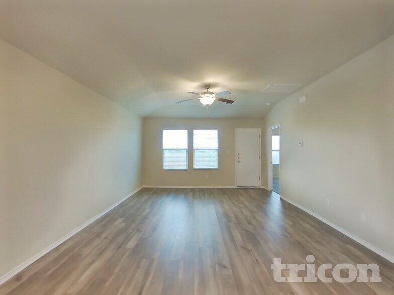 Building Photo - 5209 Sidesaddle Dr