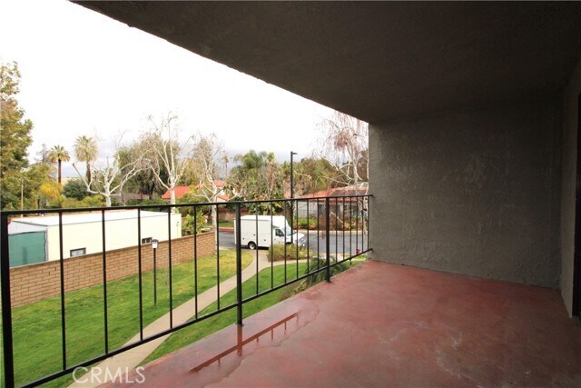 Building Photo - 234 E Fern Ave