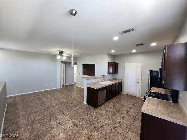 Building Photo - 1500 Ruby Cliffs Ln