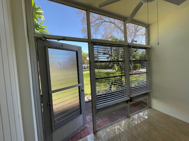 Building Photo - 1225 NW 21st St