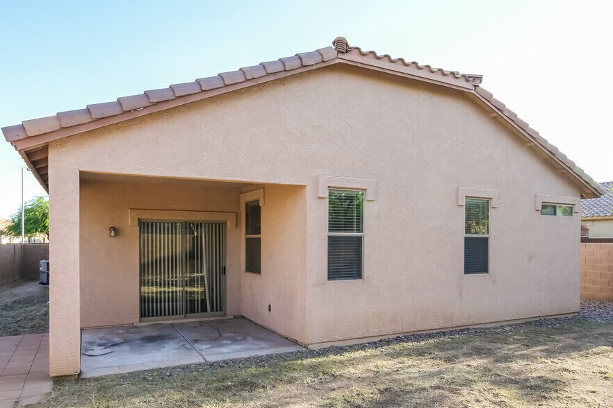 Building Photo - 16994 W Manchester Dr