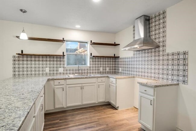 Building Photo - 1207 Whispering Pine Dr