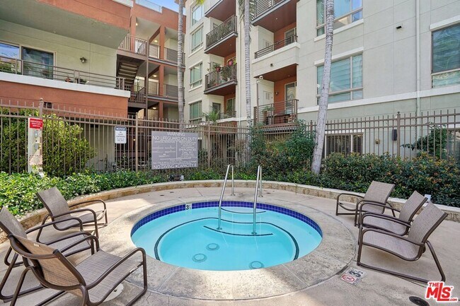 Building Photo - 100 S Alameda St