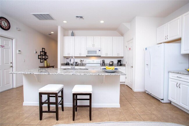 Building Photo - 2606 Rosemont Cir