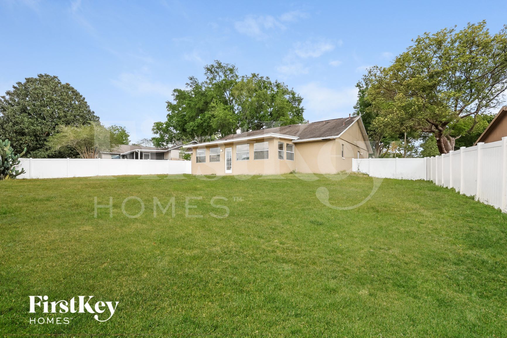 Building Photo - 7652 Clubhouse Estates Dr