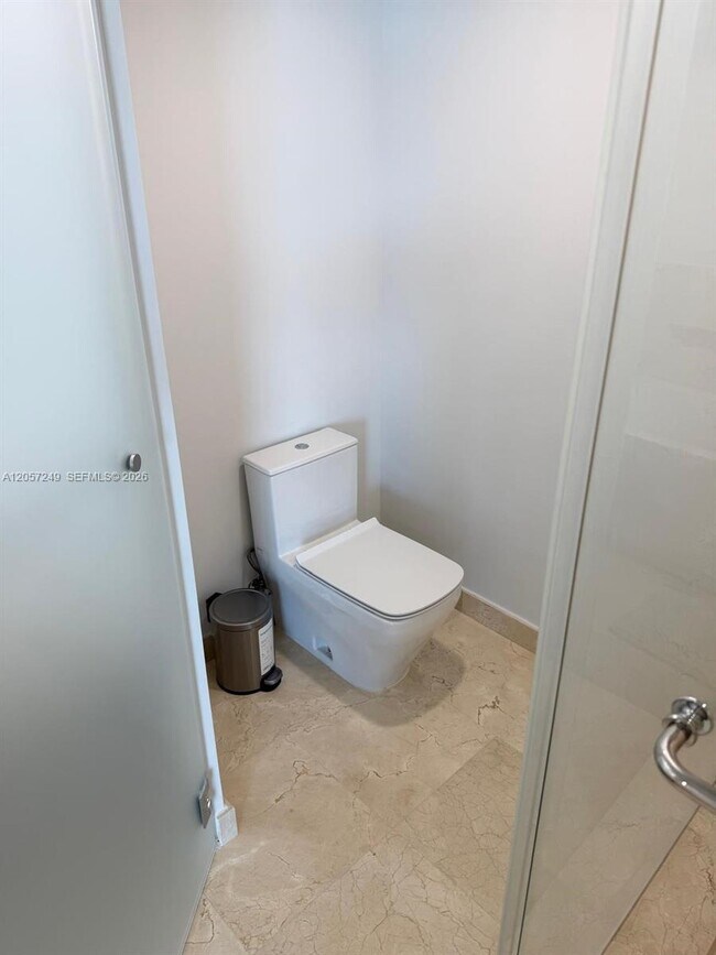 Building Photo - 250 Sunny Isles Blvd