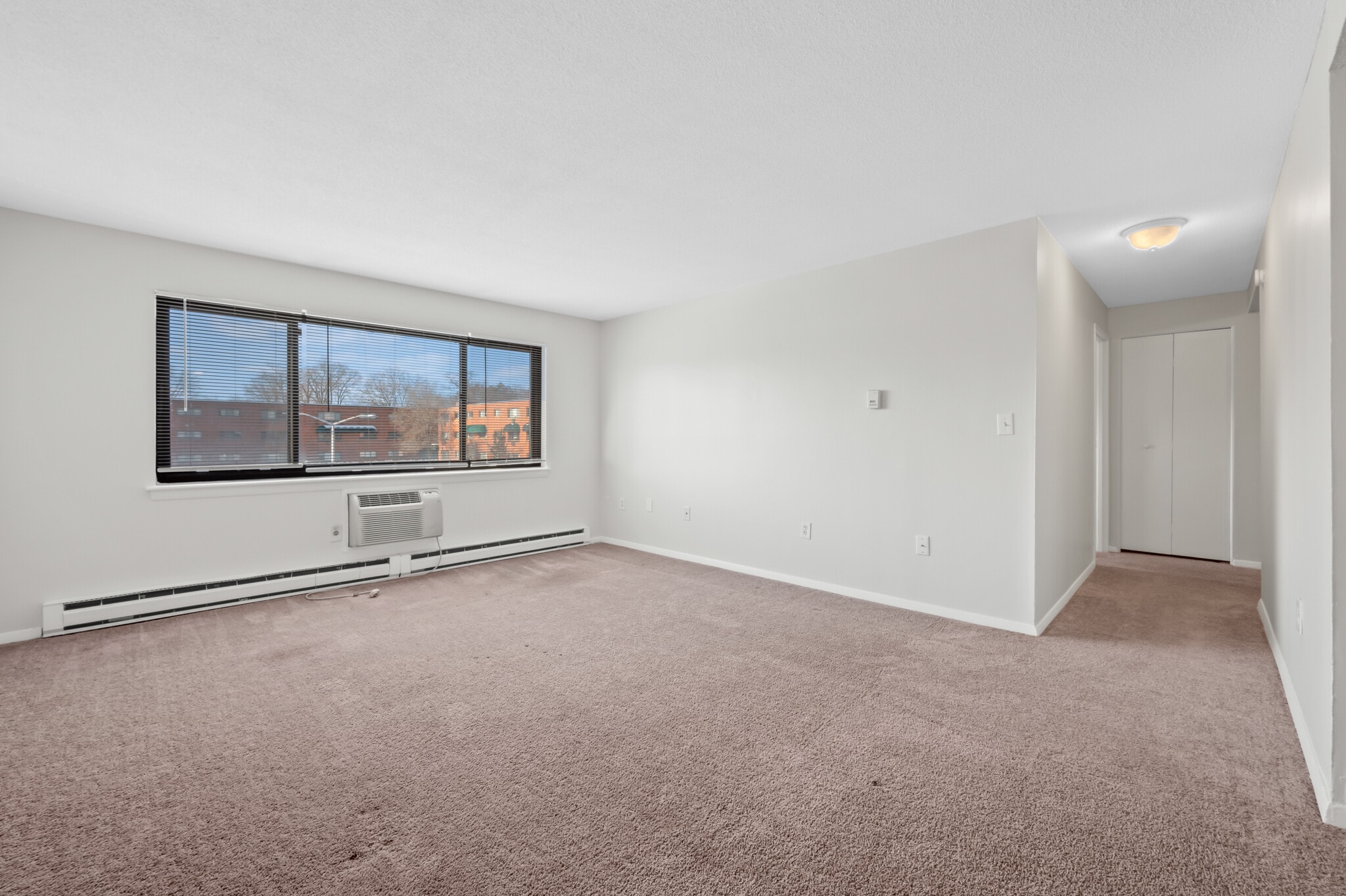 Building Photo - 43 Olcott Dr