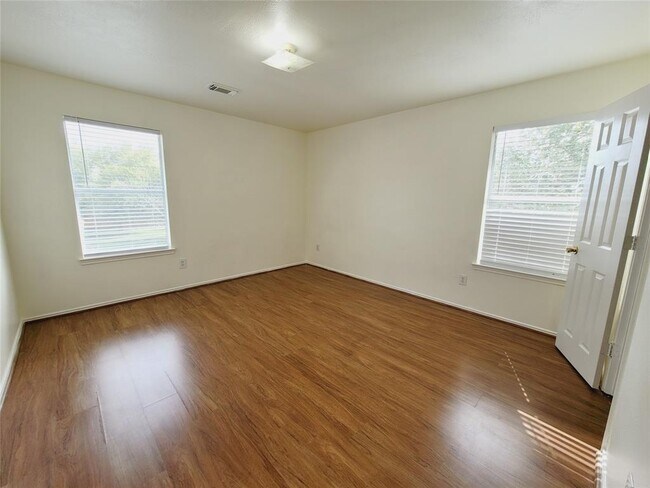 Building Photo - 3807 Brook Garden Ln