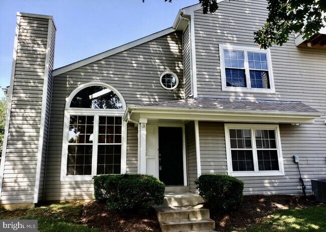 Building Photo - 16210 Ellipse Terrace