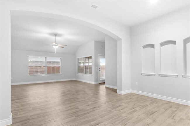 Building Photo - 7704 Vista Mejor Dr