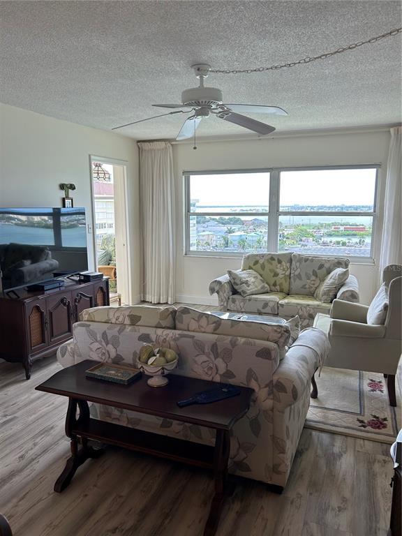 Building Photo - 4775 Cove Cir