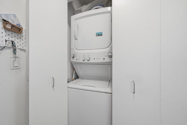 Building Photo - 1345 S Wabash Ave