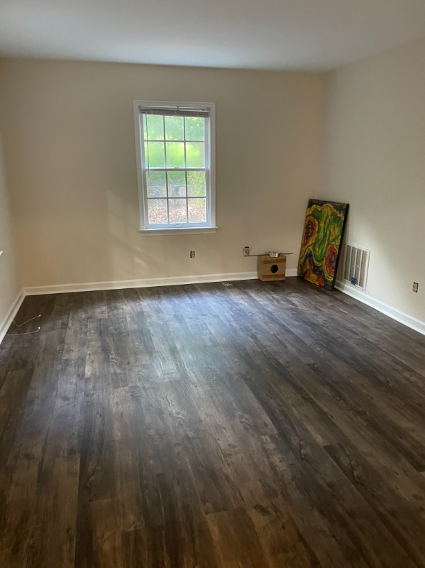 Building Photo - 102 Raleigh St