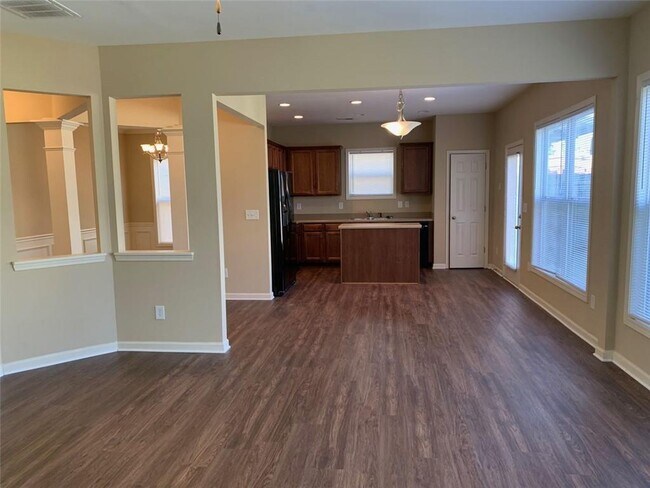 Building Photo - 5990 Crestwick Wy