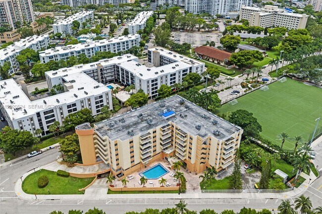 Building Photo - 200 178th Dr