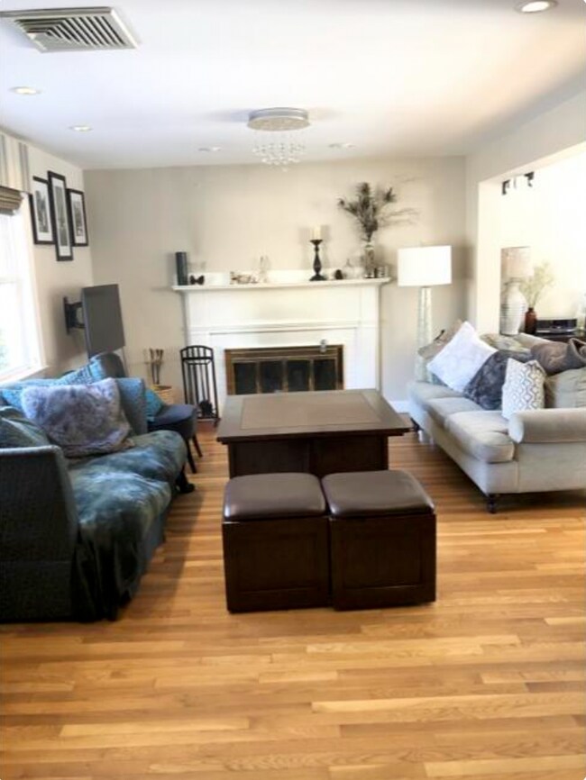 Building Photo - 47 Glen Ave