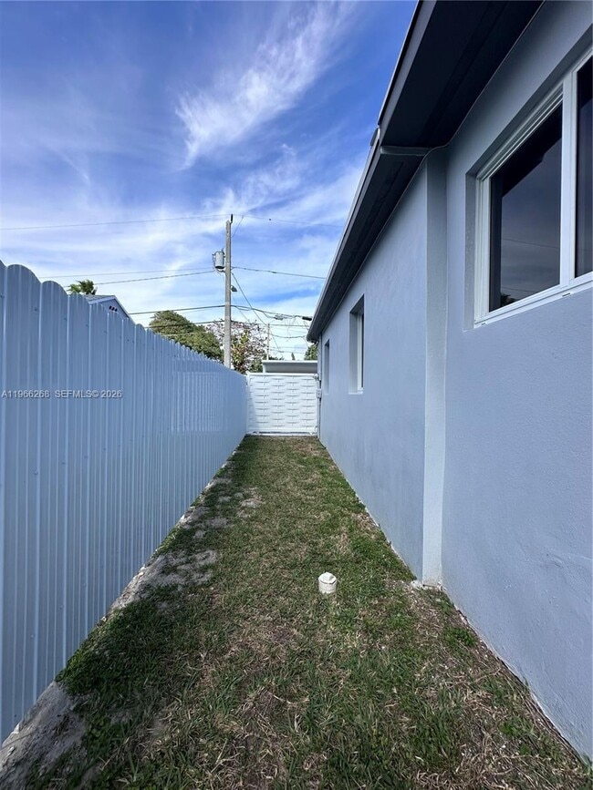 Building Photo - 1250 NW 57th St