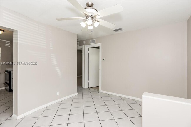 Building Photo - 1367 NE 27th St