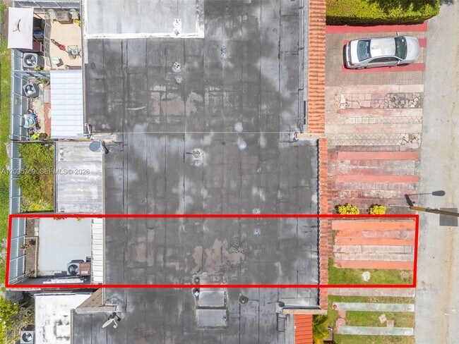 Building Photo - 1757 W 57th St